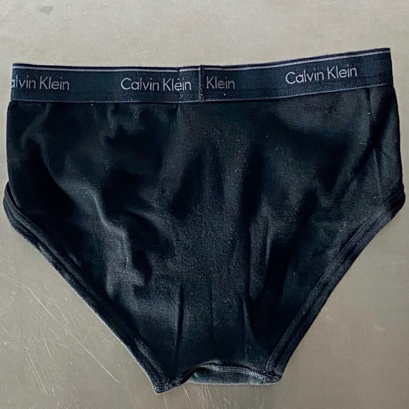 Calvin Klein Briefs (multiple) - Picture 2 of 2